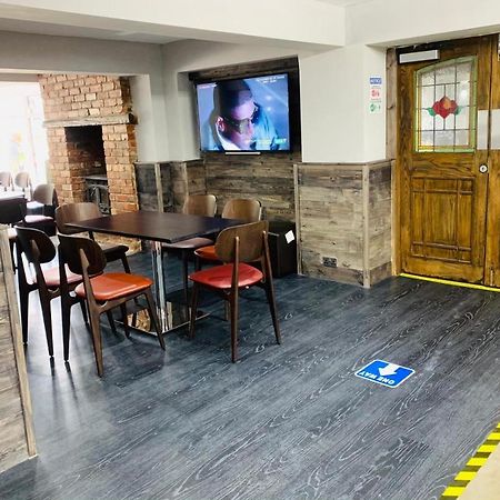 Fairways Lodge & Leisure Club Prestwich Bagian luar foto