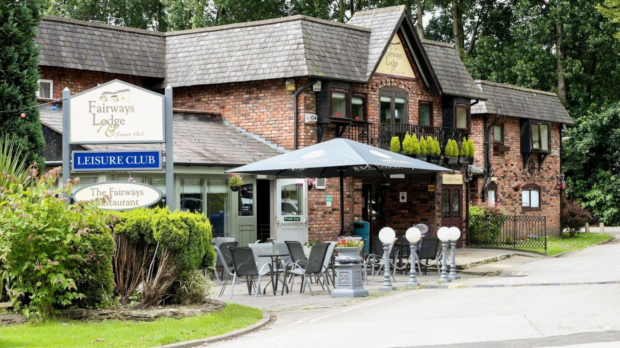Fairways Lodge & Leisure Club Prestwich Bagian luar foto
