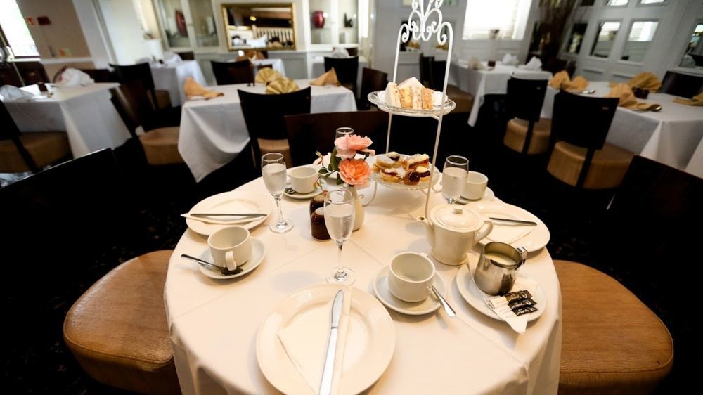 Fairways Lodge & Leisure Club Prestwich Bagian luar foto